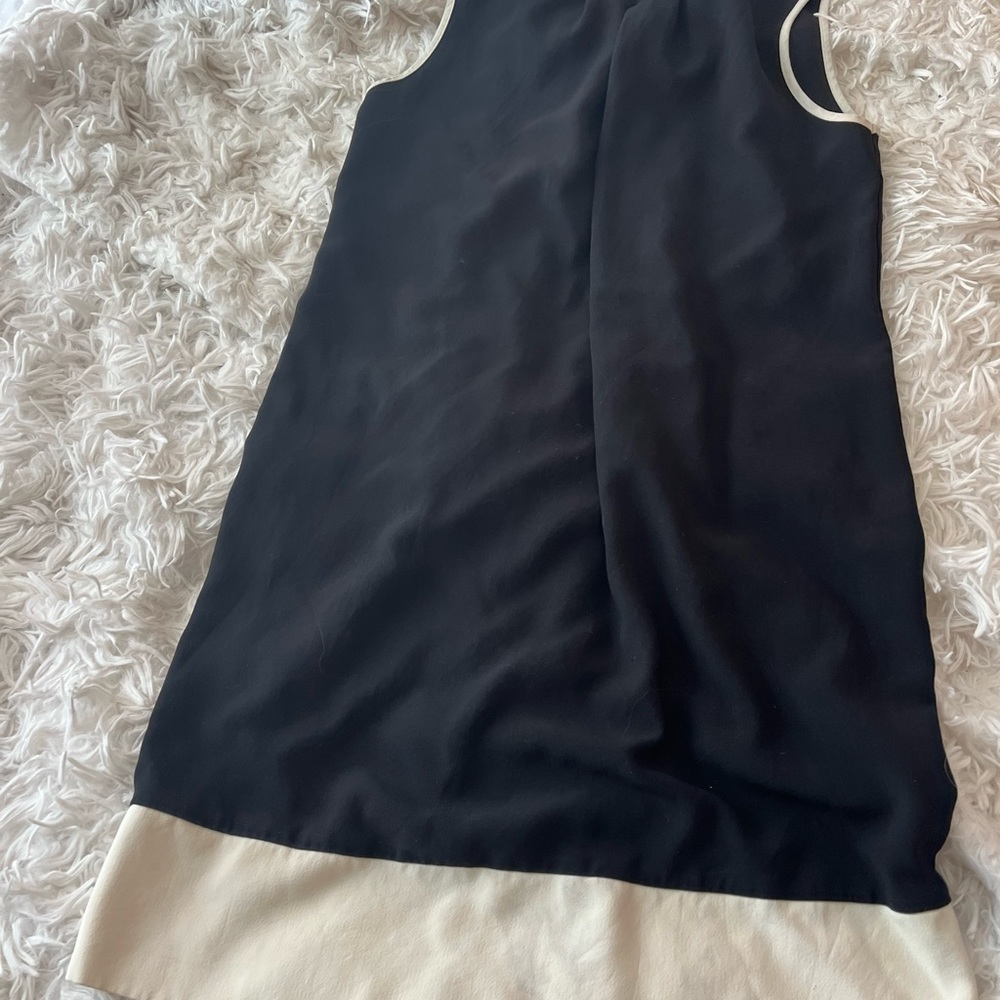 Women’s shirt black dress with white trim